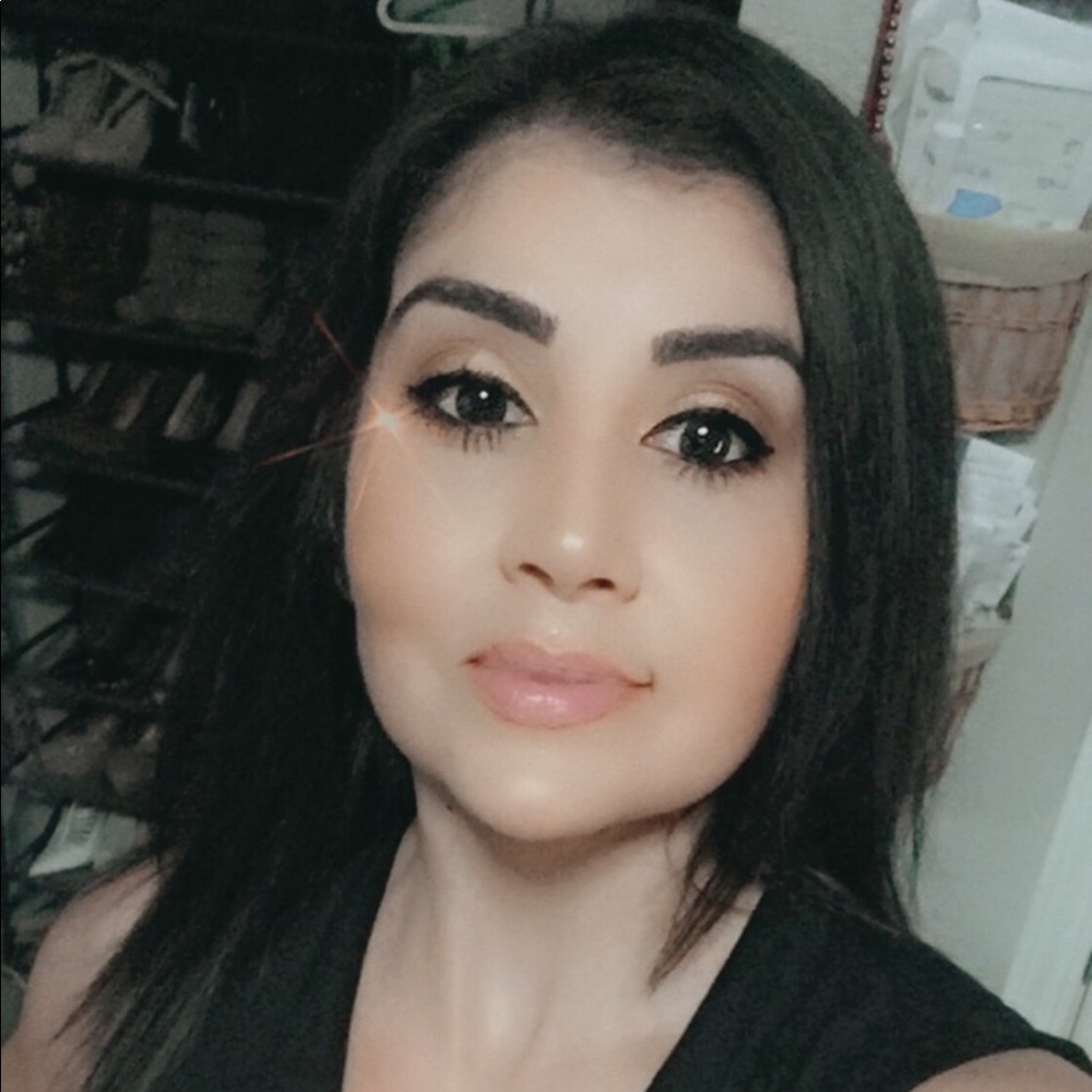 Meet your Posher, Rocio